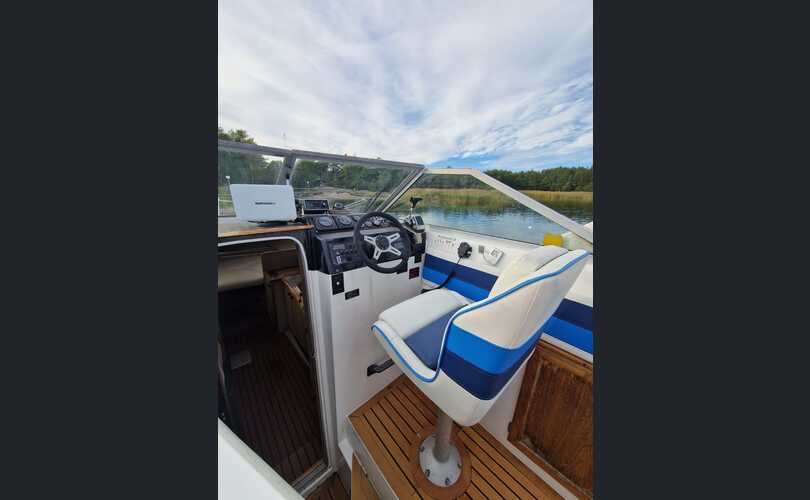 Bayliner 2850 Contessa Sunbridge-kuva-7